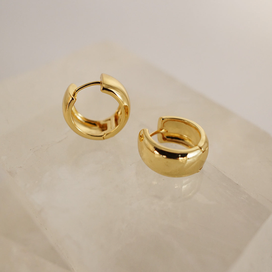 【NY】ピアス: Wide 14K Gold Hoop Mini