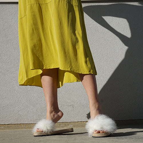 【NY発】ホワイトエシカル リアルフェザーサンダルWhite Feather - Espadrille Flat