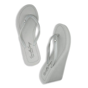 【JP】ビジュースタッズチャームのハイウェッジヒール：ビーチサンダル1 Circle Studs Small - Flip Flops　-Japan Stock
