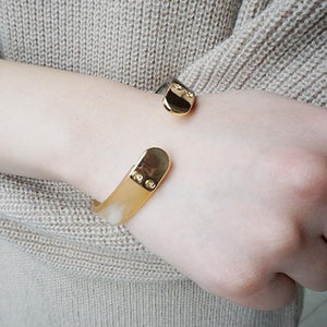 【NY】Tortoise and Gold Bangle
